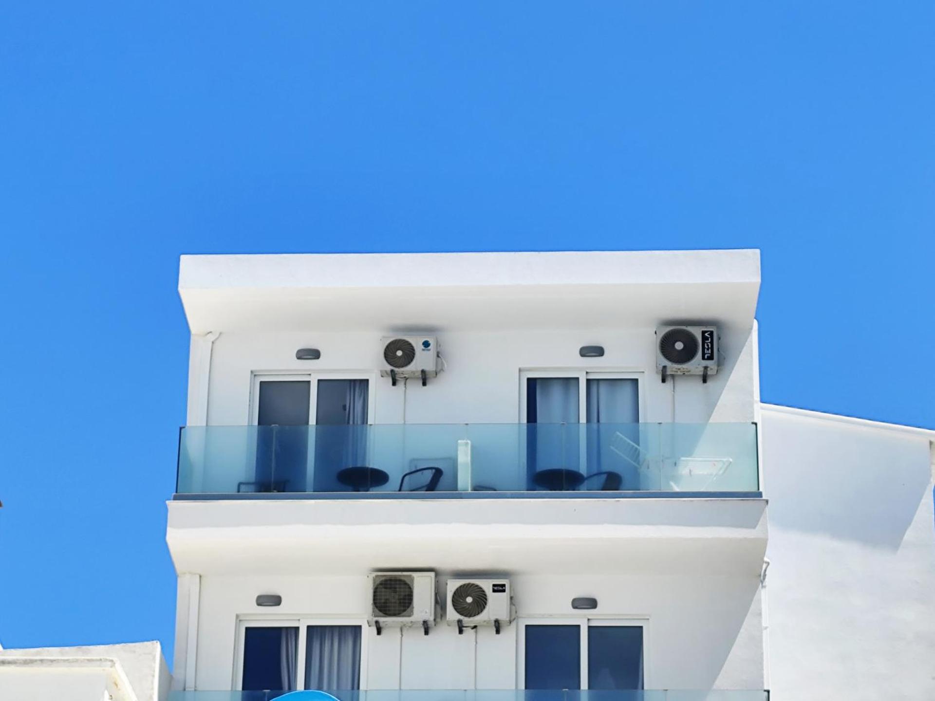 Lilian'S Seaview-Party Street-Youth Studios Rhodes City エクステリア 写真