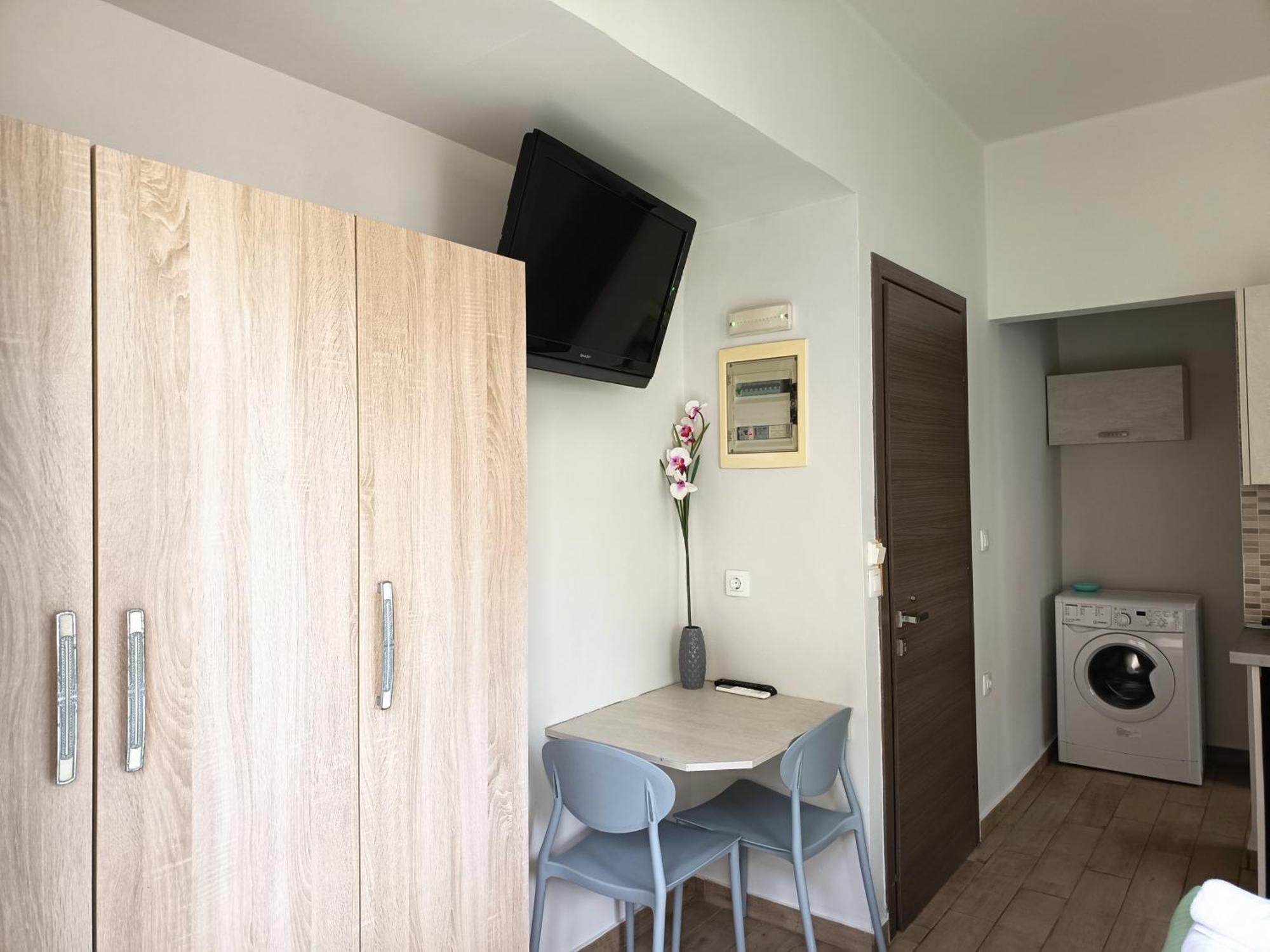 Lilian'S Seaview-Party Street-Youth Studios Rhodes City 部屋 写真